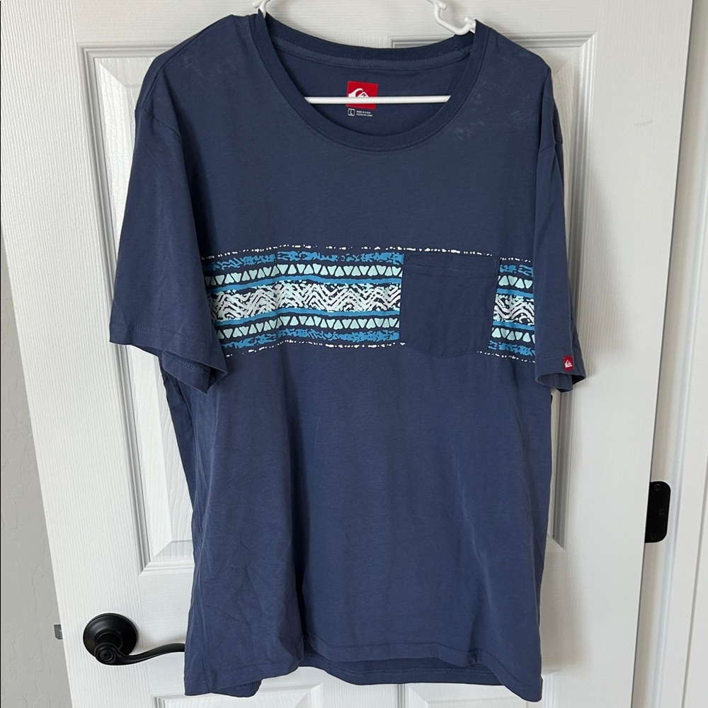 Quiksilver Men's Dark Blue Patterned T-Shirt